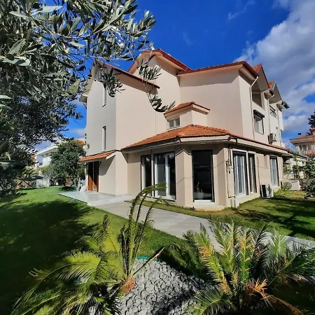 Comfortable And New Near The Sea! Apartment Izmir